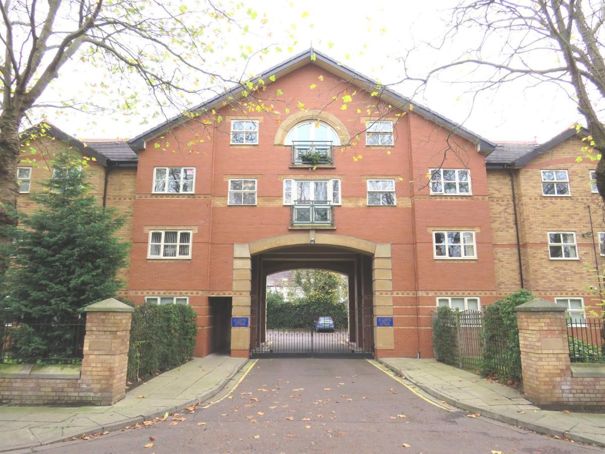 The Court Apartment Liverpool Exterior photo